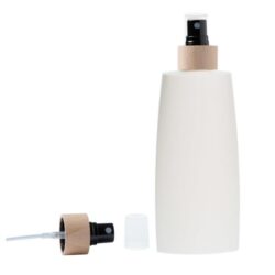 Botella Oval 400 ml HDPE Blanca con spray Negro Funda Madera (24/410) - Botellas HDPE