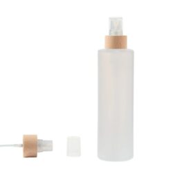 Botella 250 ml HDPE Traslúcido Recta con Vaporizador Traslúcido Funda de Madera (24/410) - Botellas HDPE